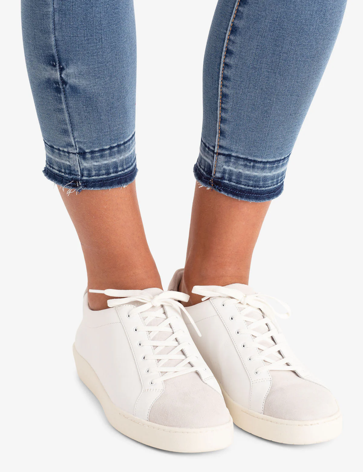 MID RISE SHORT SUPER SKINNY PATCHED JEANS