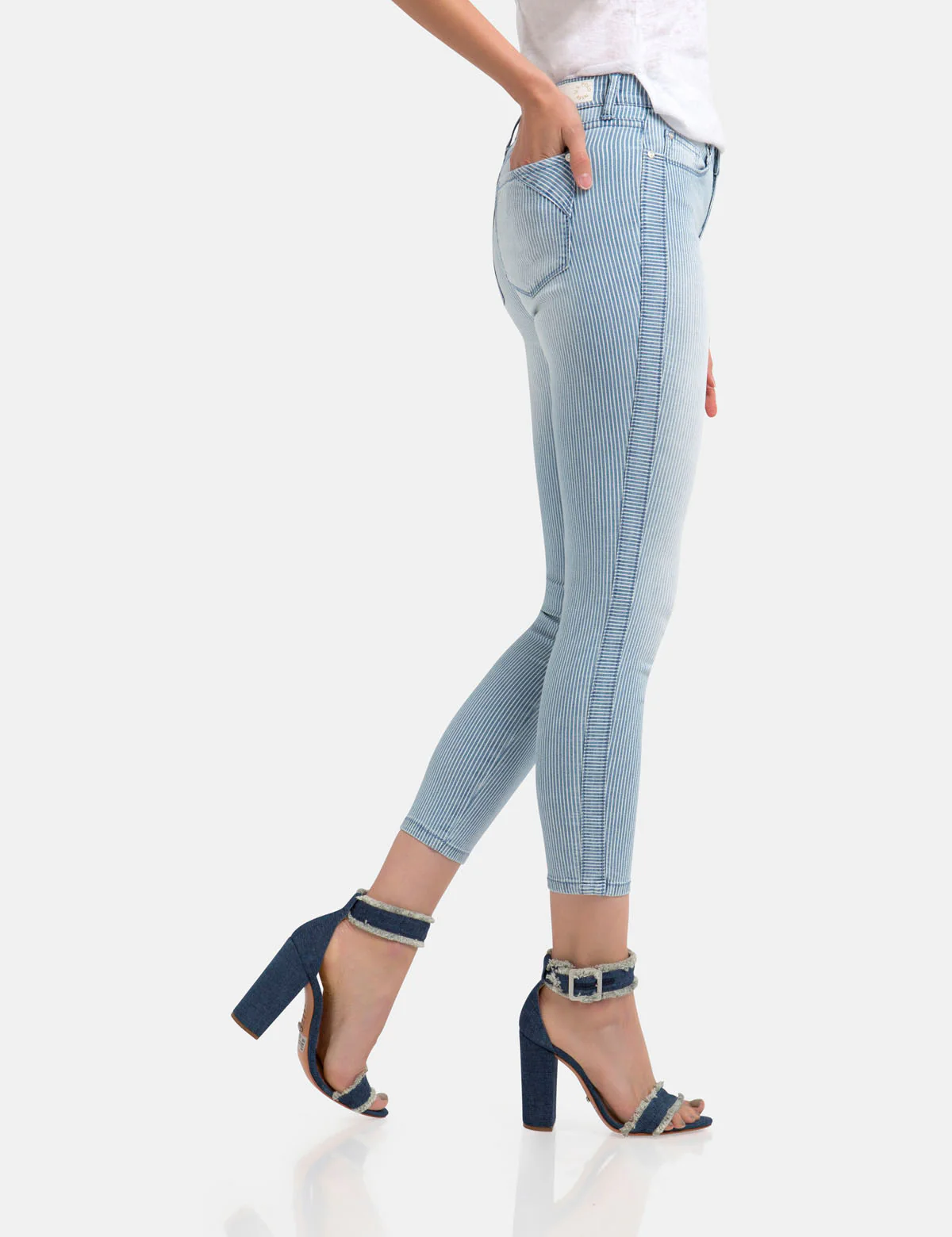 4090-stretch-railroad-stripe-skinny-crop-jeans-6.webp STRETCH RAILROAD STRIPE SKINNY CROP JEANS