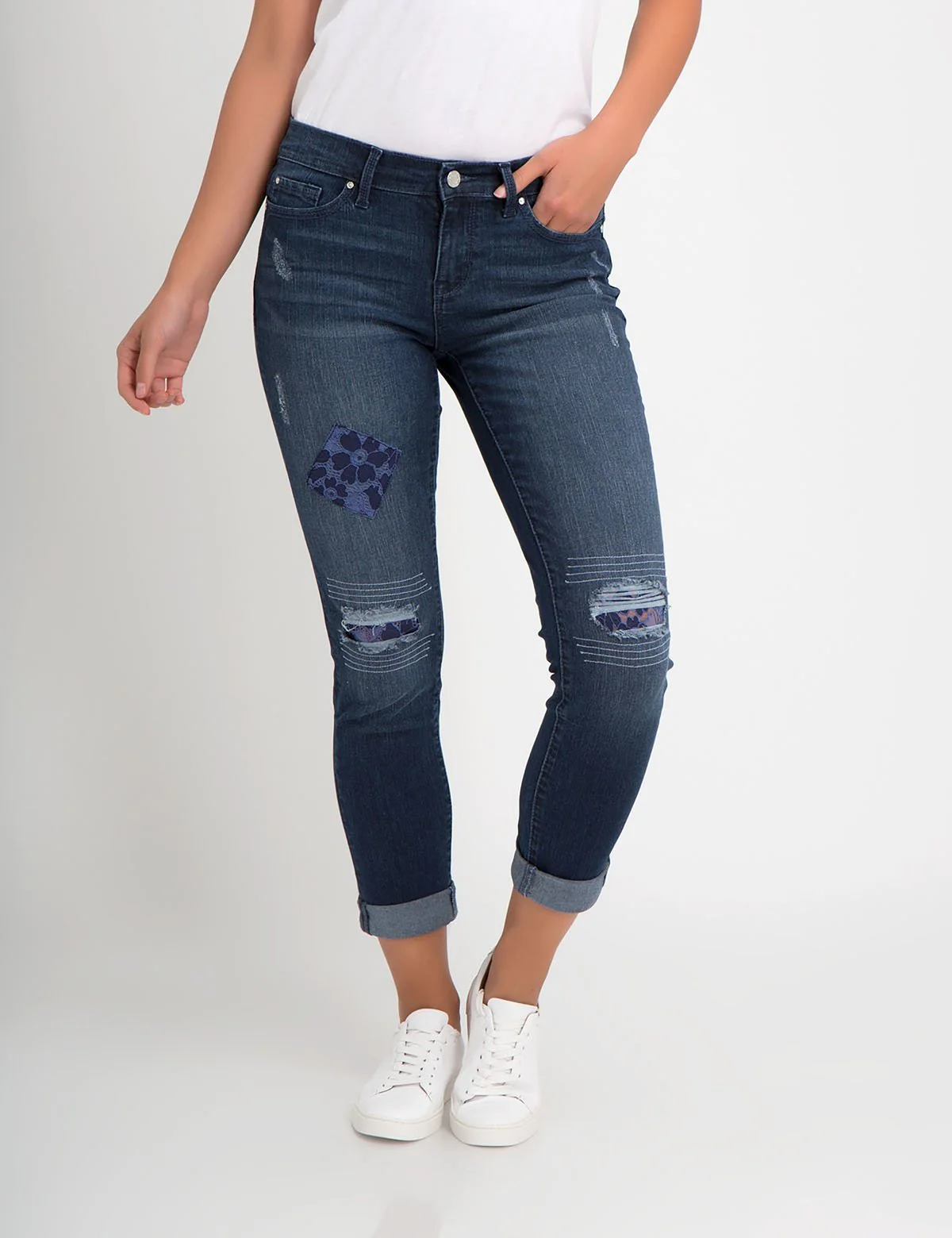 4112-stretch-relaxed-fit-patch-and-destruction-jean-1.webp STRETCH RELAXED FIT PATCH AND DESTRUCTION JEAN