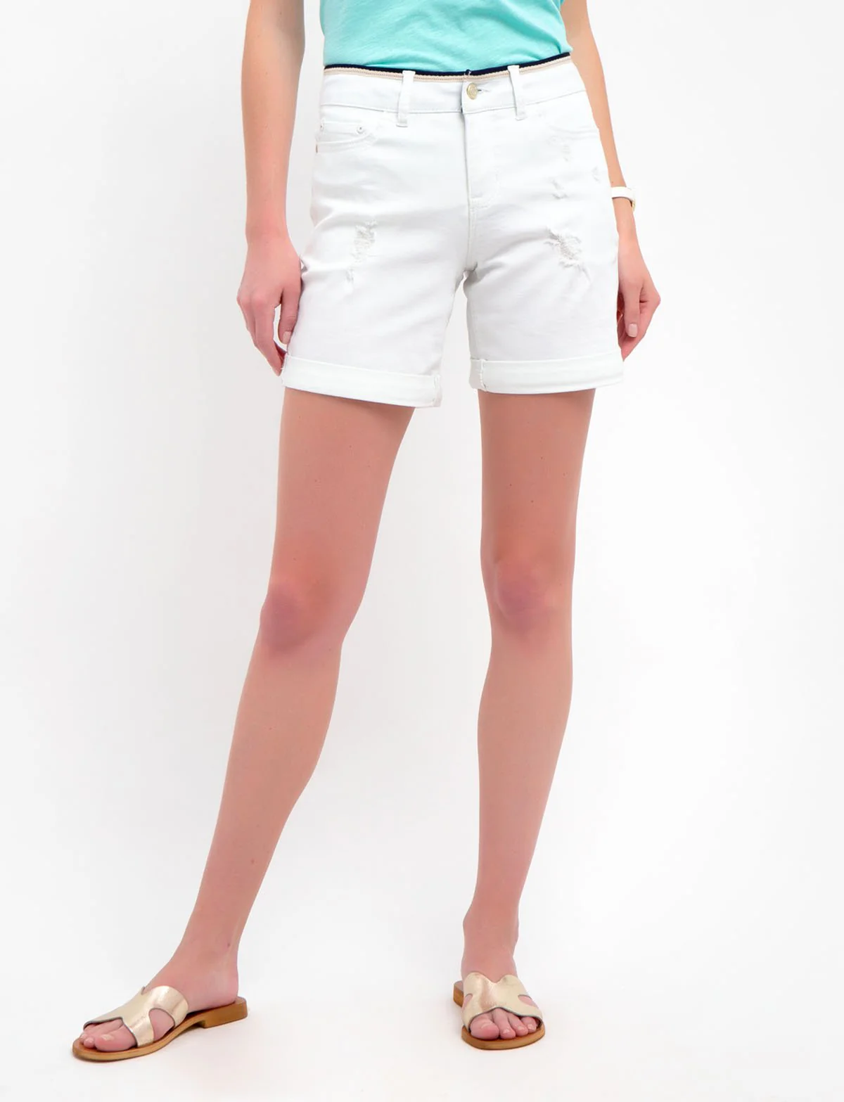 4290-white-shorts-with-detailed-waist-1.webp WHITE SHORTS WITH DETAILED WAIST