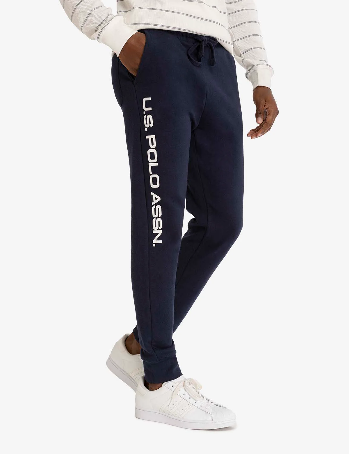 4673-u.s.-polo-assn.-graphic-print-fleece-jogger-1.webp U.S. POLO ASSN. GRAPHIC PRINT FLEECE JOGGER