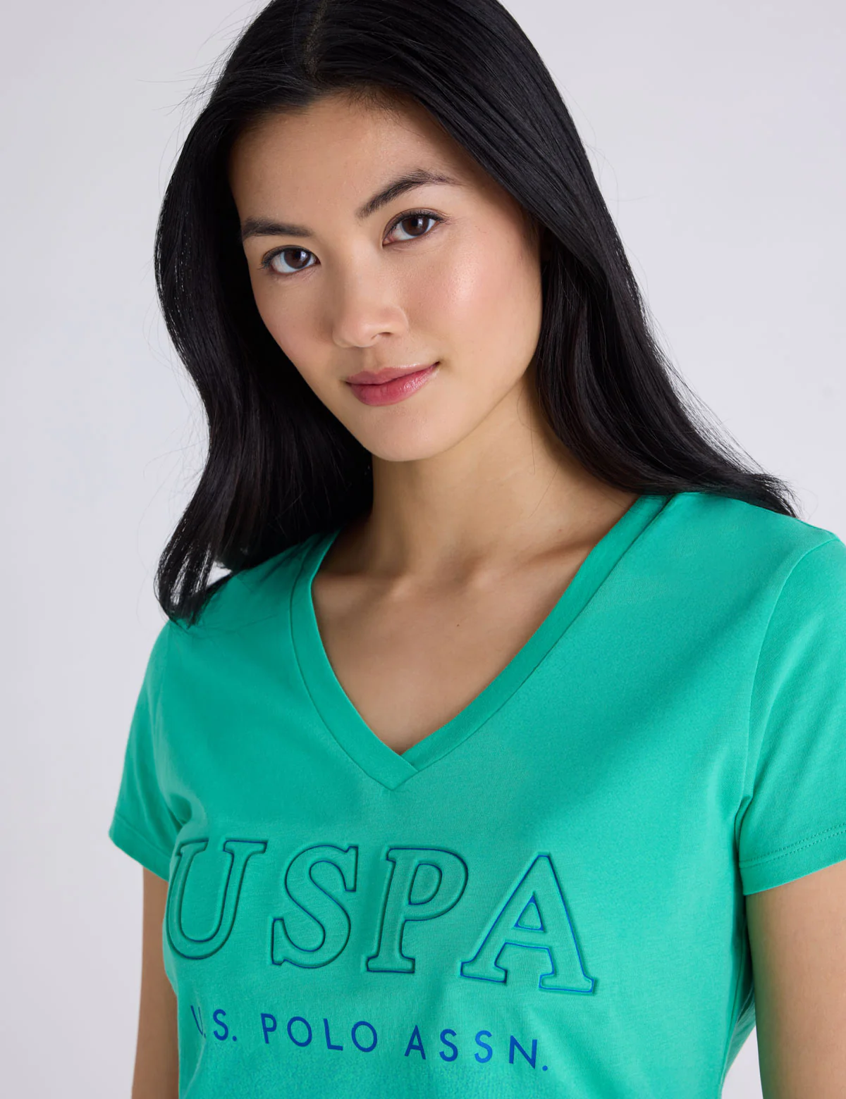 505-uspa-debossed-print-v-neck-graphic-t-shirt-3.webp USPA DEBOSSED PRINT V-NECK GRAPHIC T-SHIRT