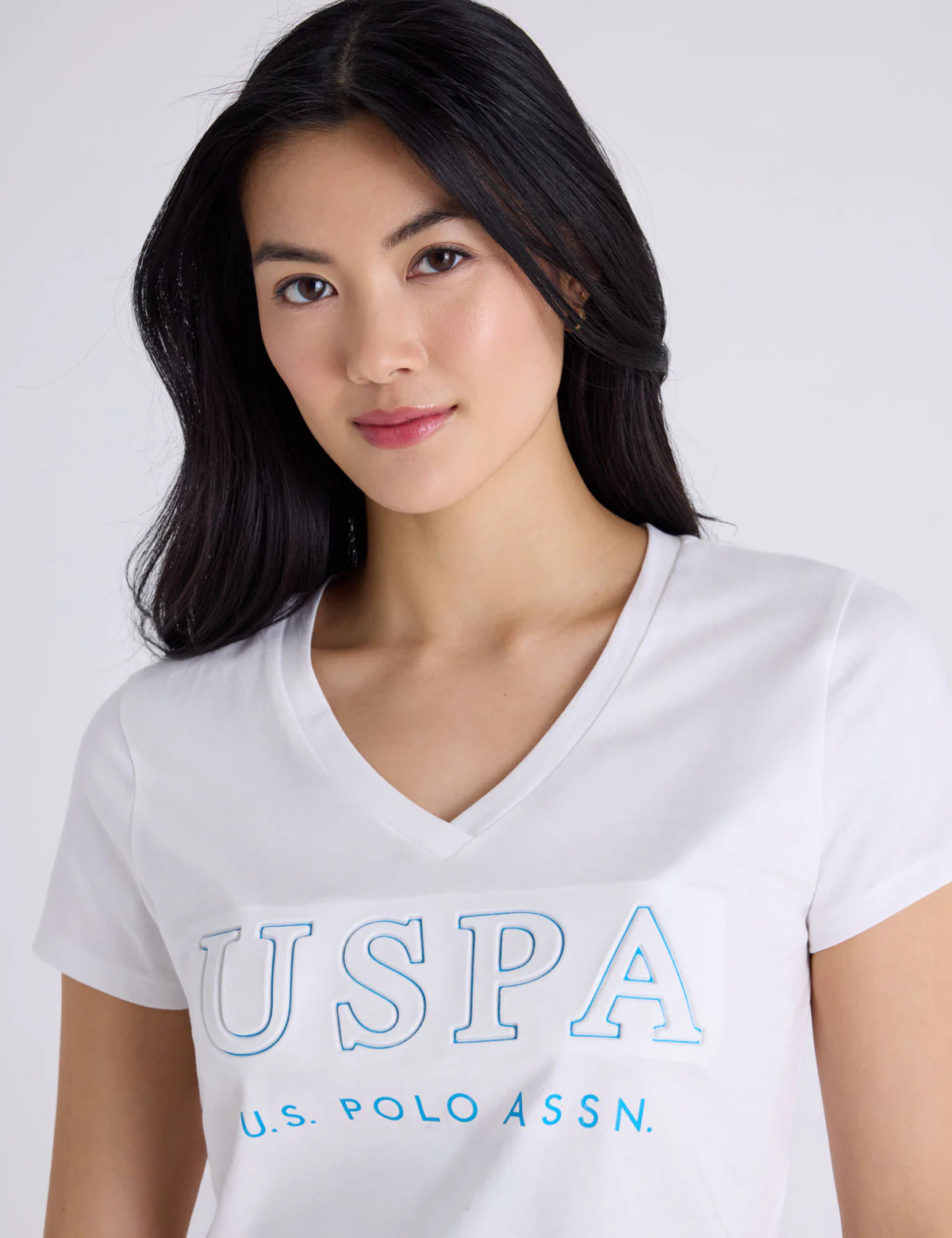 505-uspa-debossed-print-v-neck-graphic-t-shirt-7.webp USPA DEBOSSED PRINT V-NECK GRAPHIC T-SHIRT