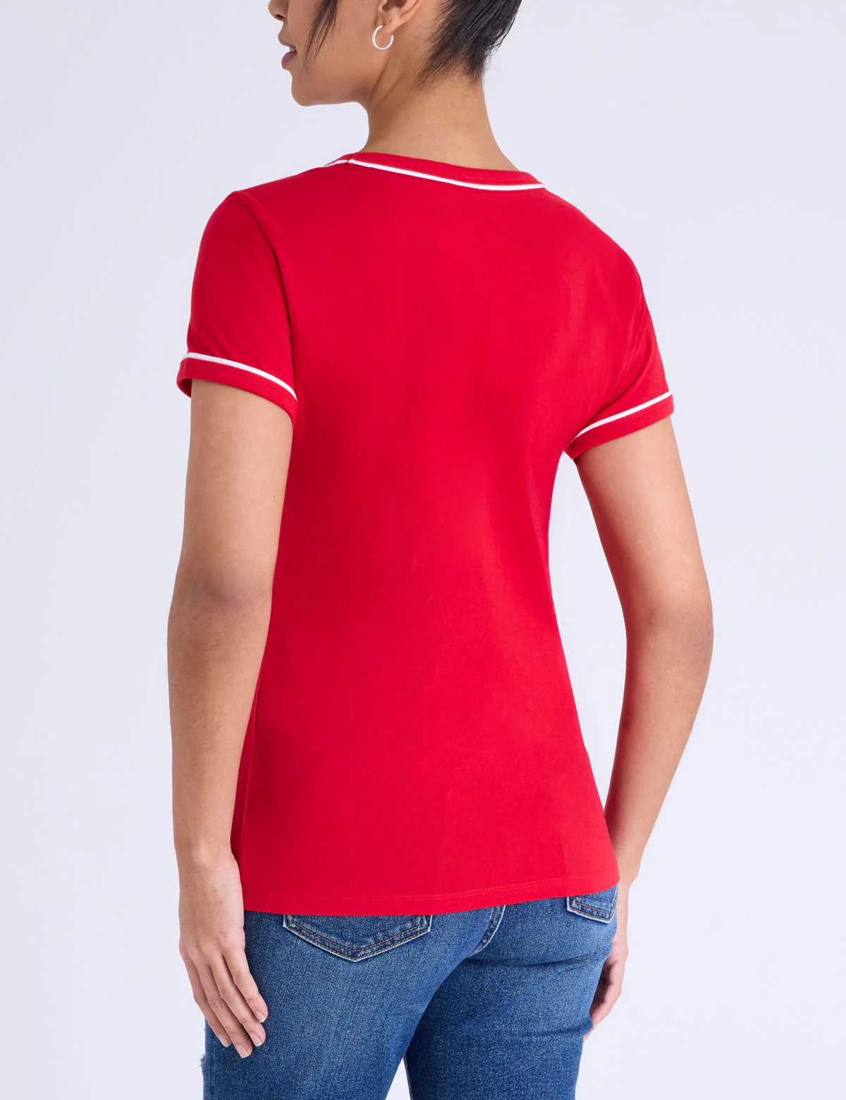529-signature-stripe-piping-graphic-t-shirt-8.webp SIGNATURE STRIPE PIPING GRAPHIC T-SHIRT
