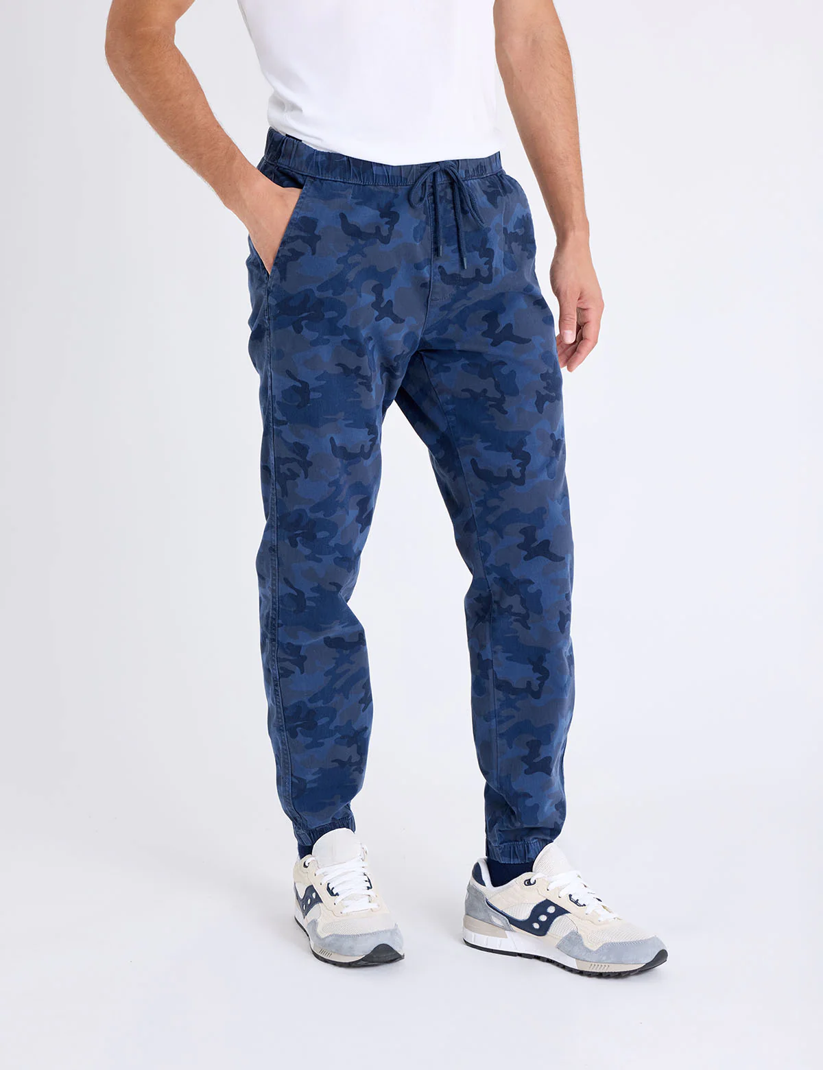 5648-camo-print-stretch-twill-jogger-1.webp CAMO PRINT STRETCH TWILL JOGGER