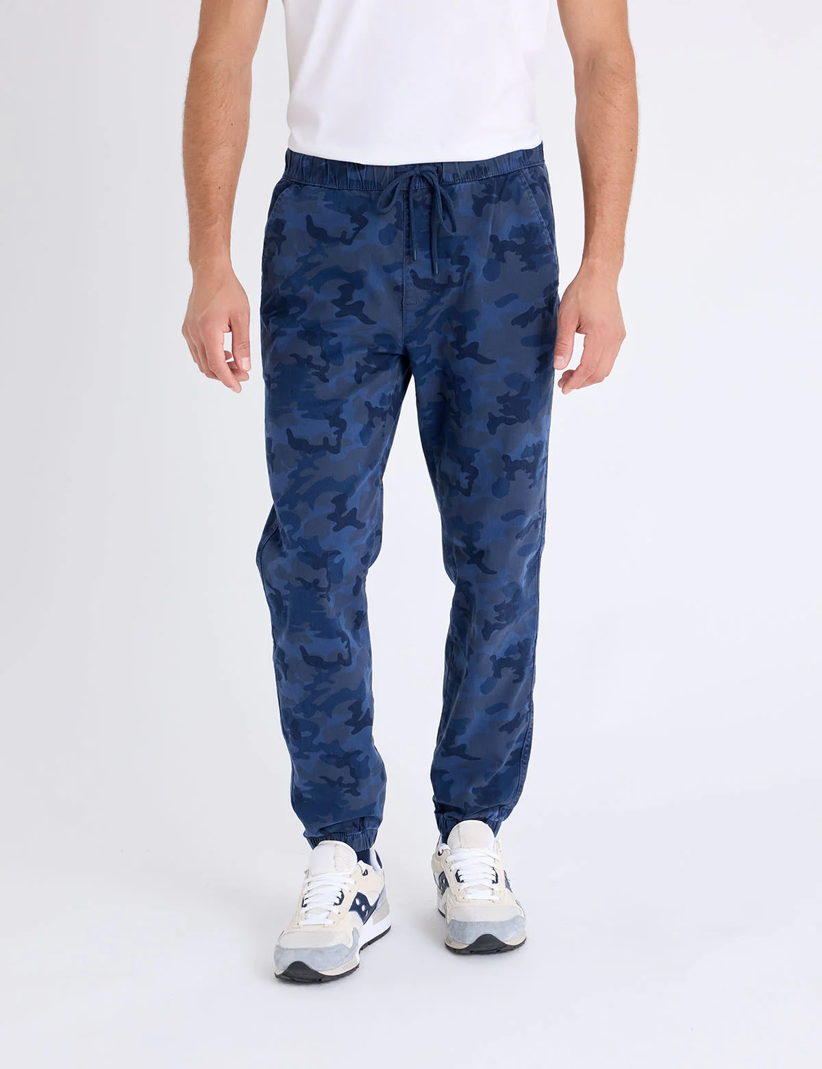5648-camo-print-stretch-twill-jogger-3.webp CAMO PRINT STRETCH TWILL JOGGER