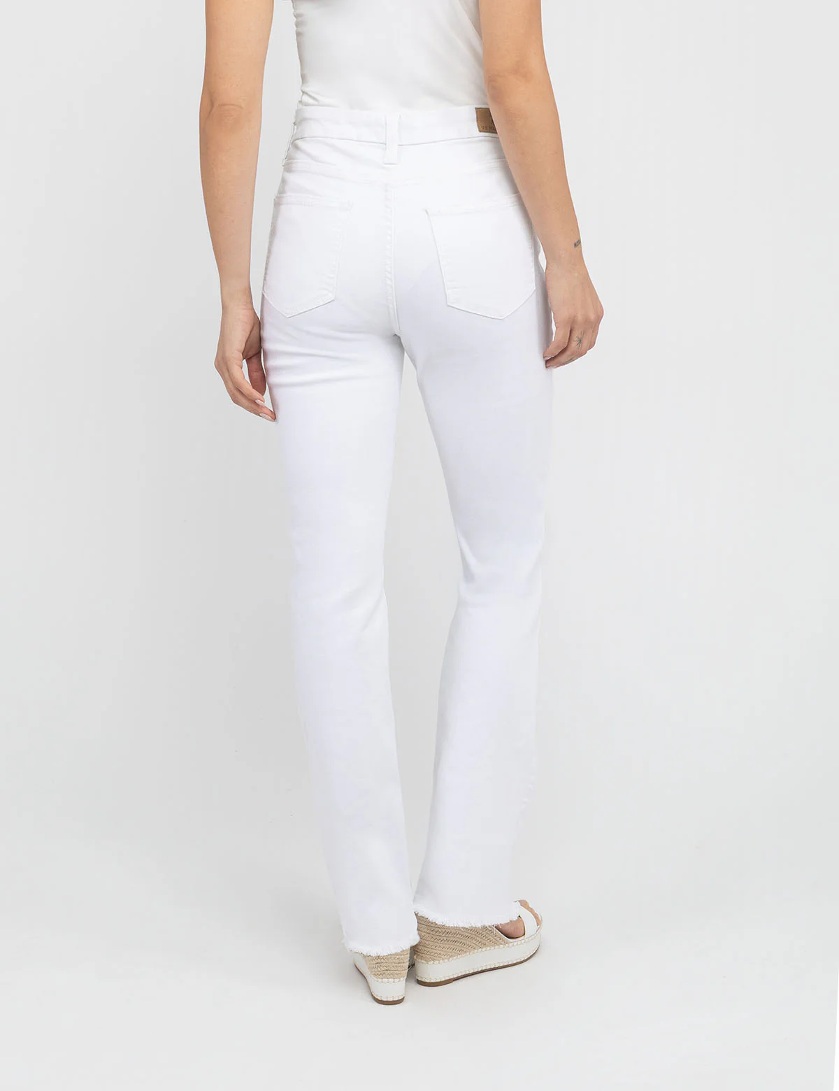 HIGH RISE SCULPTING BOOT CUT JEANS