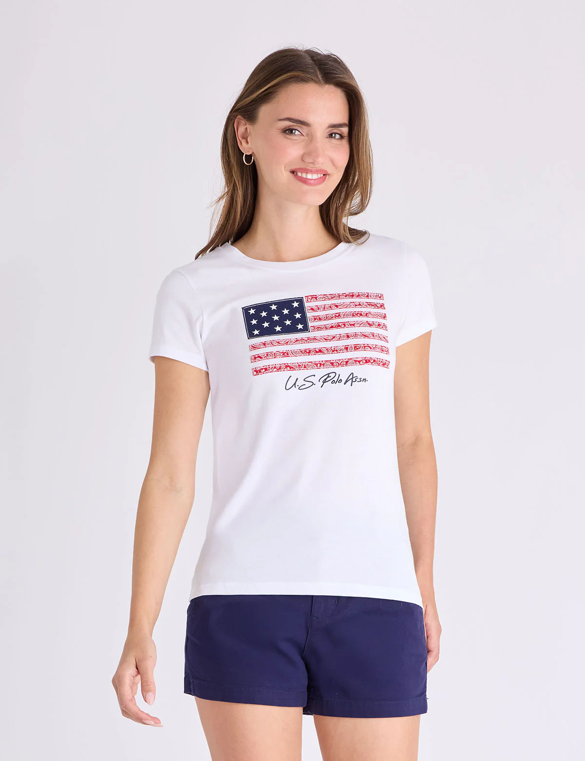 584-bandana-flag-applique-semi-scoop-t-shirt-3.webp BANDANA FLAG APPLIQUE SEMI SCOOP T-SHIRT