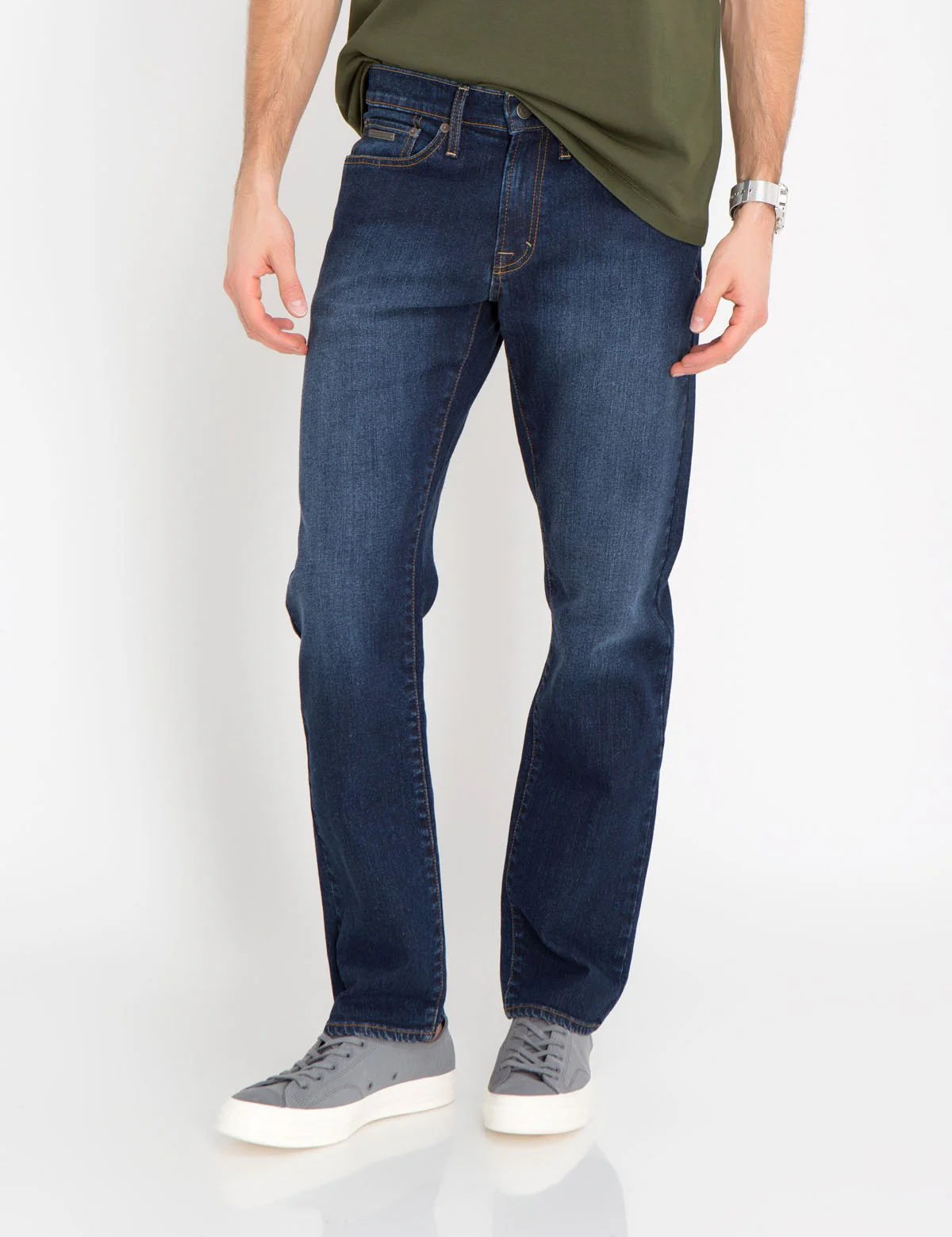 6903-slim-straight-jeans-1.webp SLIM STRAIGHT JEANS
