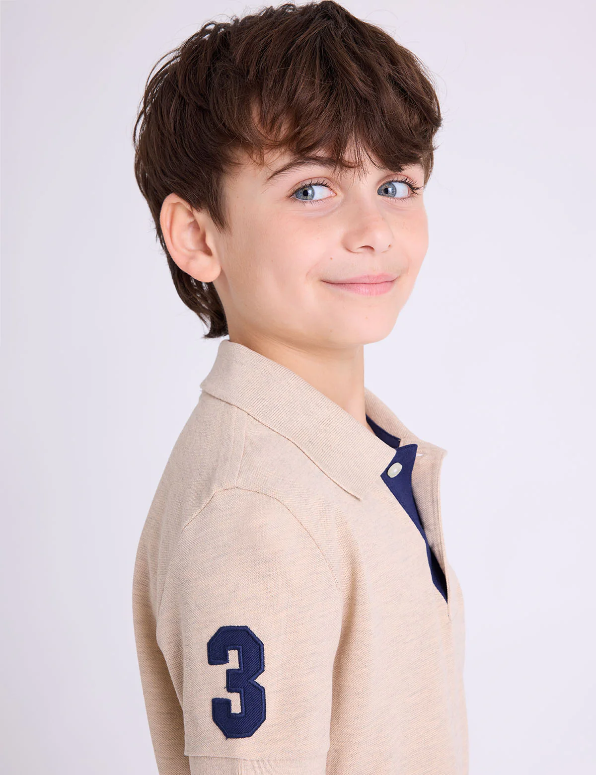 768-boys-multi-color-logo-pique-polo-shirt-2.webp BOYS MULTI COLOR LOGO PIQUE POLO SHIRT