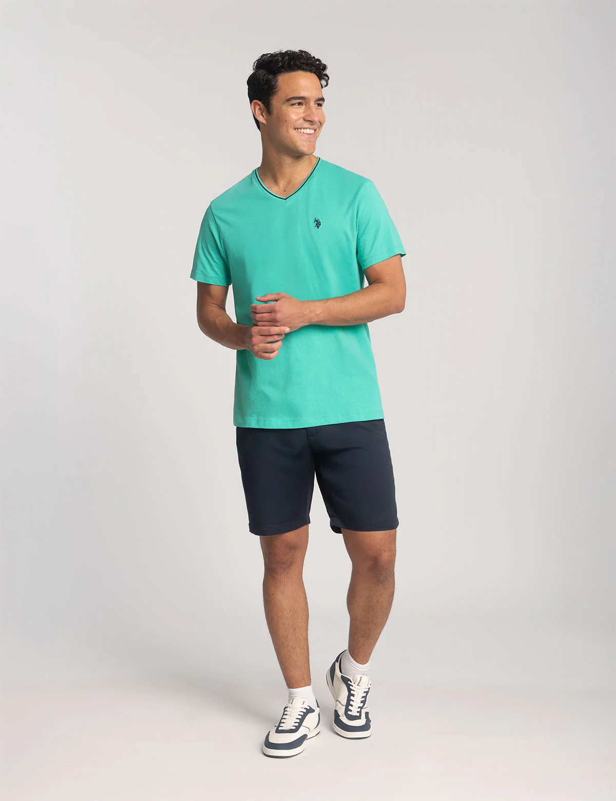 7952-tipped-v-neck-jersey-t-shirt-11.webp TIPPED V-NECK JERSEY T-SHIRT