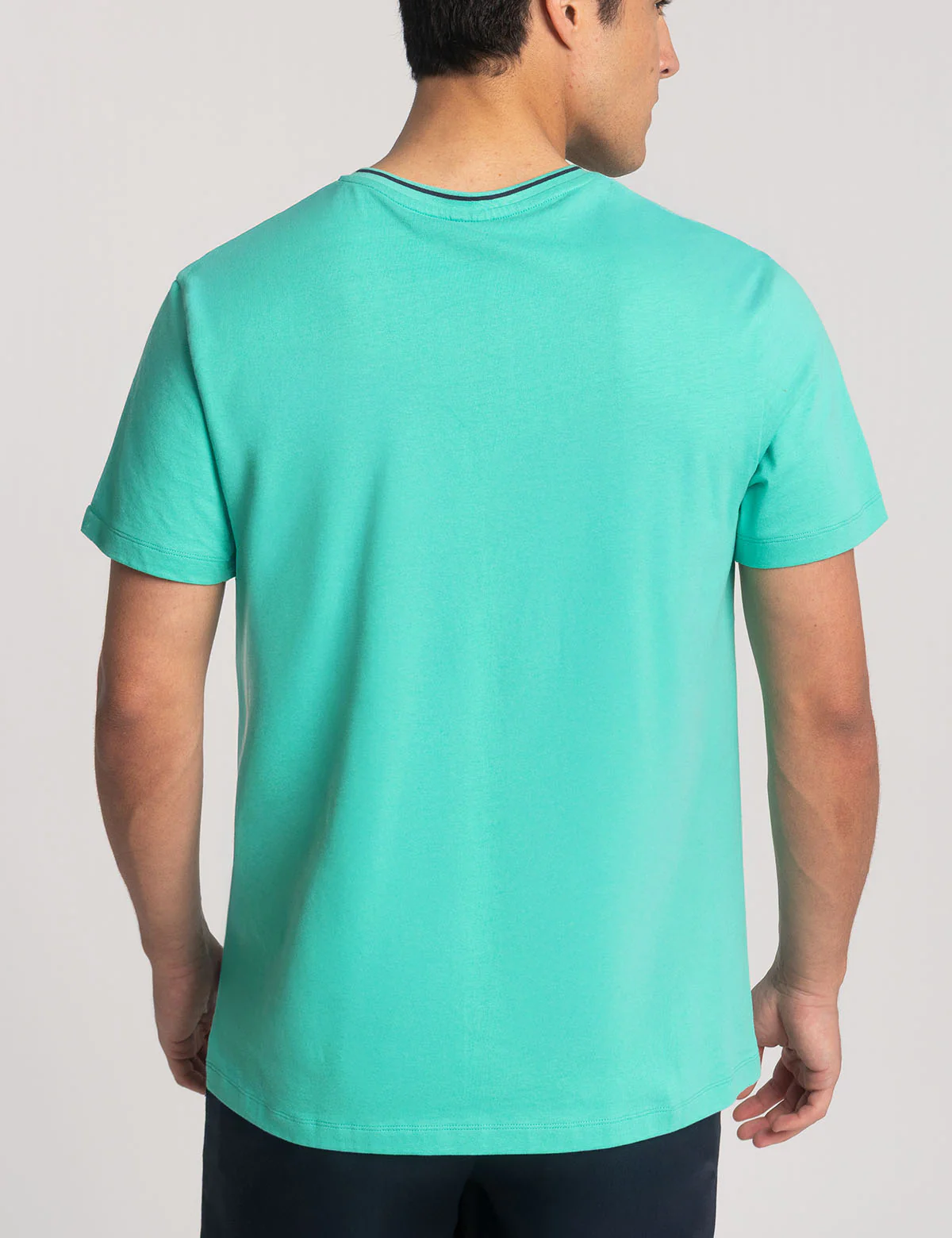 7952-tipped-v-neck-jersey-t-shirt-13.webp TIPPED V-NECK JERSEY T-SHIRT