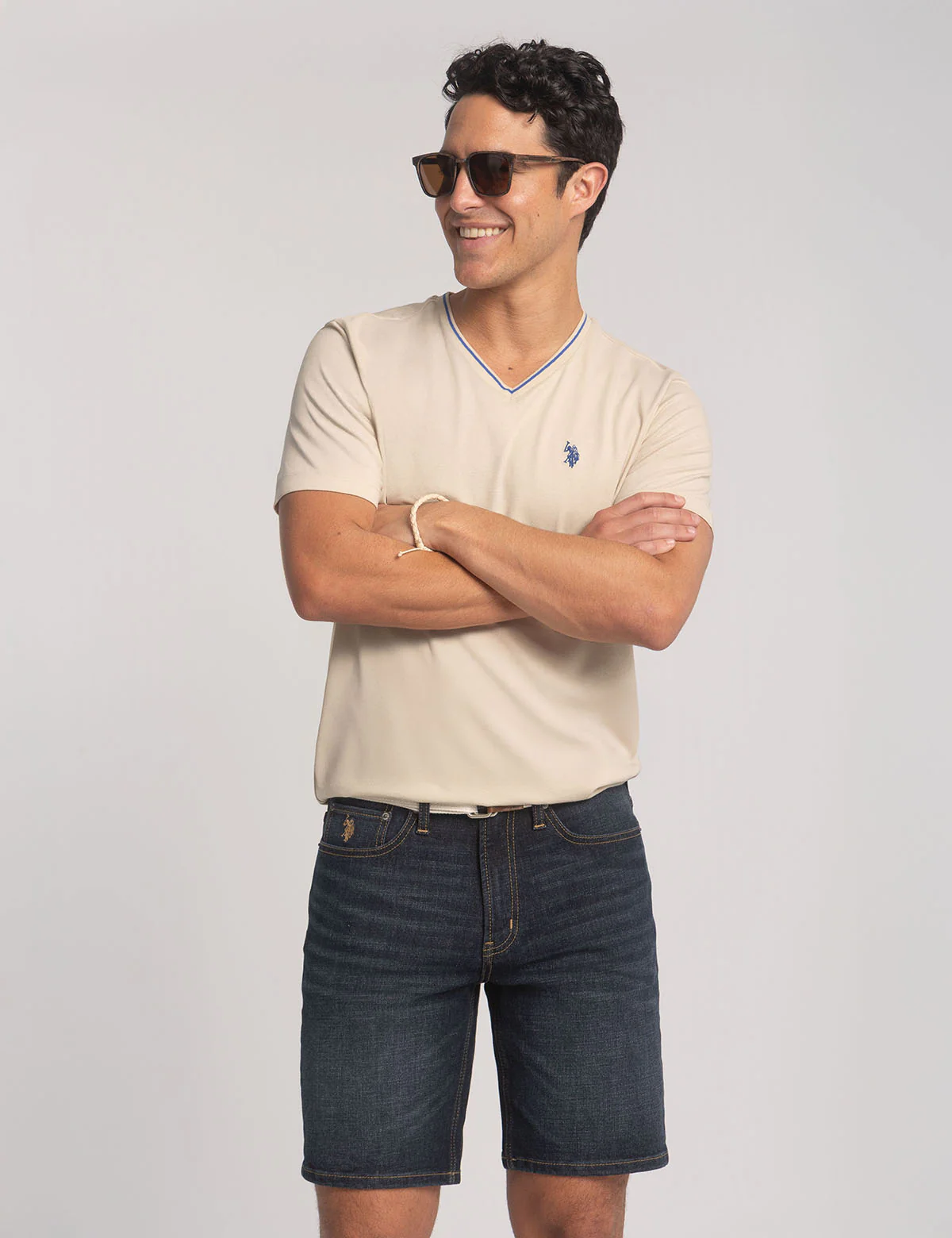 7952-tipped-v-neck-jersey-t-shirt-9.webp TIPPED V-NECK JERSEY T-SHIRT
