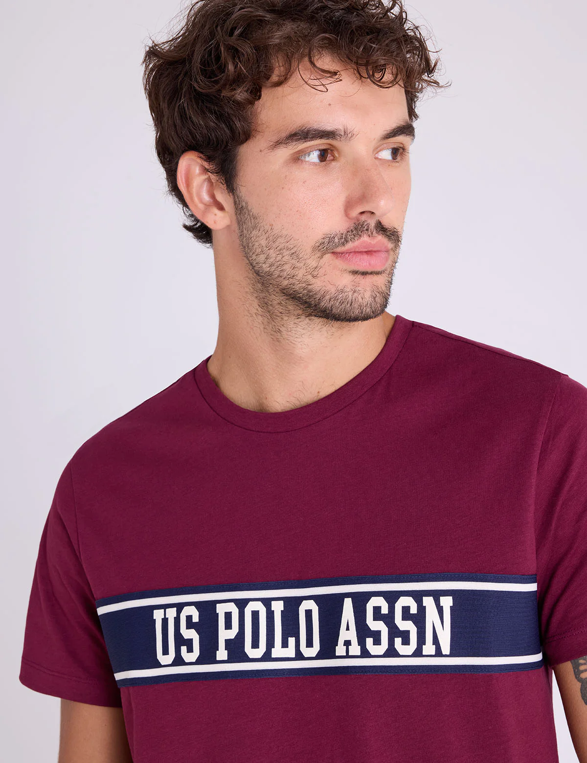 8330-color-block-chest-wordmark-jersey-t-shirt-10.webp COLOR BLOCK CHEST WORDMARK JERSEY T-SHIRT