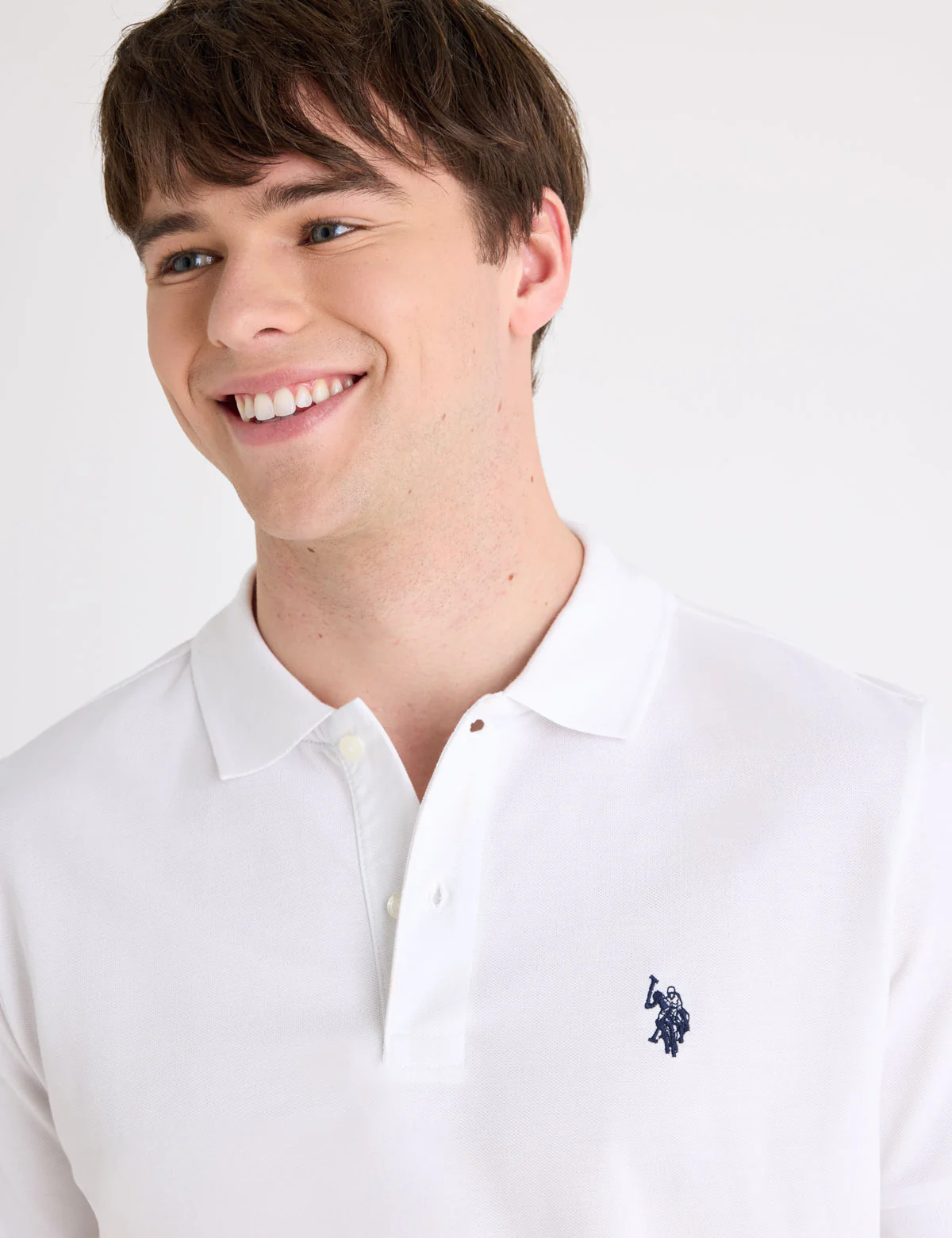 8465-slim-fit-solid-pique-polo-shirt-16.webp SLIM FIT SOLID PIQUE POLO SHIRT